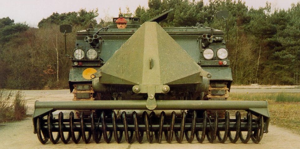 Full with mine detonating roller coil